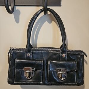 Perlina Black Leather Shoulder Bag